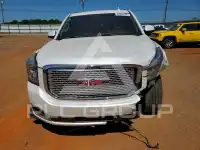2017 GMC YUKON photo