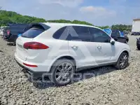 2017 Porsche Cayenne photo