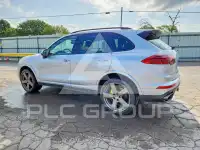2017 Porsche Cayenne photo