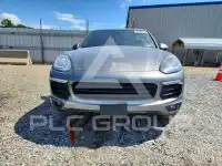 2017 Porsche Cayenne photo