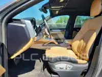 2017 Porsche Cayenne photo