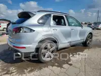 2017 Porsche Cayenne photo