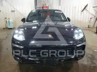2017 Porsche Cayenne photo
