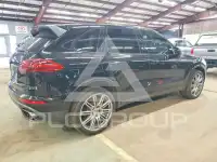 2017 Porsche Cayenne photo