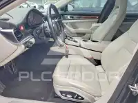 2017 Porsche Panamera photo