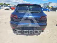 2017 Porsche MACAN photo