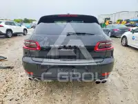 2017 Porsche MACAN photo