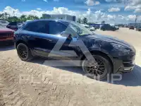2017 Porsche MACAN photo