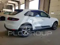 2017 Porsche MACAN photo