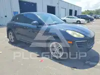 2017 Porsche MACAN photo