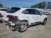 2017 Porsche MACAN photo