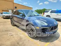 2017 Porsche MACAN photo