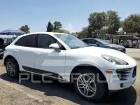 2017 Porsche MACAN photo
