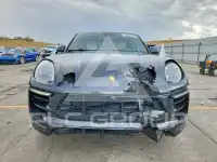 2017 Porsche MACAN photo