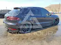 2017 Porsche MACAN photo