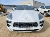 2017 Porsche MACAN photo