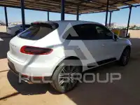 2017 Porsche MACAN photo