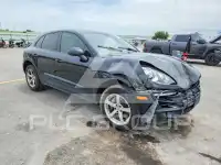 2017 Porsche MACAN photo