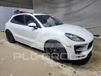 2017 Porsche MACAN photo