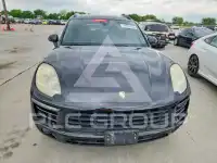 2017 Porsche MACAN photo