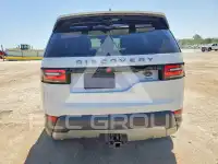 2017 Land Rover Discovery photo