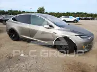 2017 Tesla Model X фото