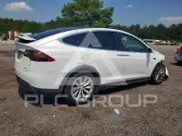 2017 Tesla Model X фото