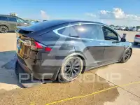 2017 Tesla Model X фото