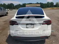 2017 Tesla Model X фото