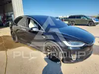 2017 Tesla Model X фото
