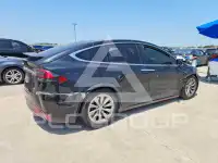 2017 Tesla Model X фото