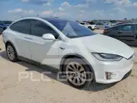 2017 Tesla Model X фото