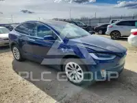 2017 Tesla Model X фото