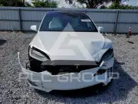 2017 Tesla Model X фото