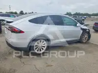 2017 Tesla Model X фото