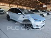 2017 Tesla Model X фото