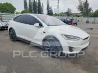 2017 Tesla Model X фото