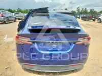 2017 Tesla Model X фото