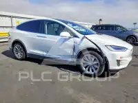 2017 Tesla Model X фото