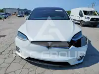 2017 Tesla Model X фото