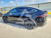 2017 Tesla Model X photo