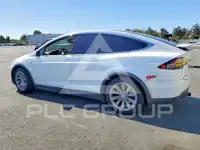2017 Tesla Model X фото