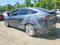 2017 Tesla Model X фото