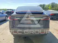 2017 Tesla Model X фото