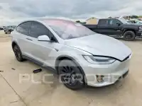 2017 Tesla Model X фото