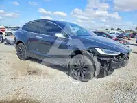 2017 Tesla Model X фото