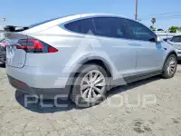 2017 Tesla Model X фото