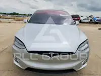 2017 Tesla Model X фото