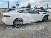 2017 Tesla Model S фото