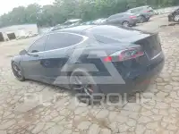 2017 Tesla Model S фото